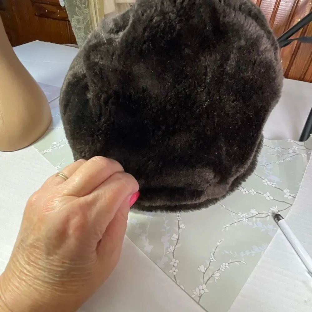 Vintage faux Fur brown Cloche hat . - Picture 6 of 6